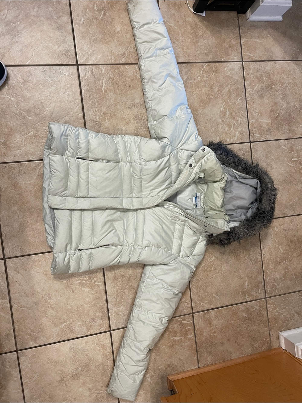 Columbia Women’s Cream Puffer Jacket with Faux Fur Hood